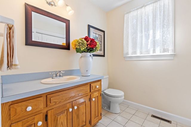 5 Jacob Amsden Rd, Westborough, MA 01581