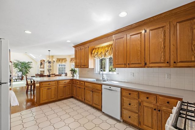 5 Jacob Amsden Rd, Westborough, MA 01581