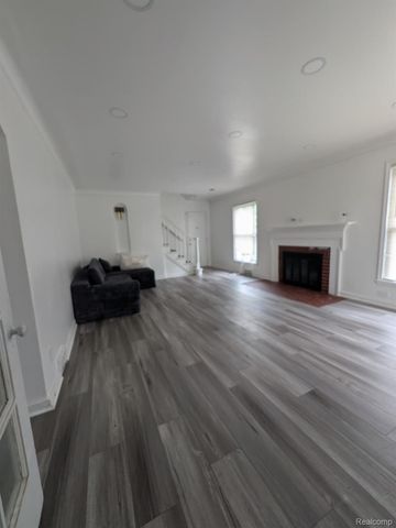 18565 Gallagher Street, Detroit, MI 48234