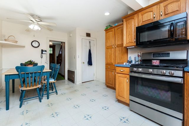 29 Lawrence Rd, Milton, MA 02186