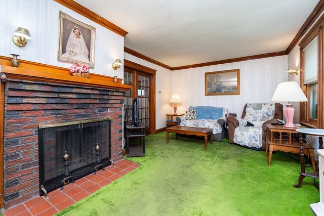 29 Lawrence Rd, Milton, MA 02186