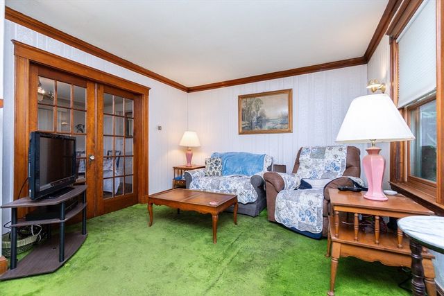 29 Lawrence Rd, Milton, MA 02186