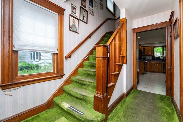 29 Lawrence Rd, Milton, MA 02186