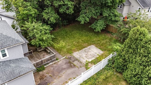 29 Lawrence Rd, Milton, MA 02186