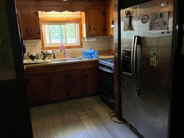 148 Point Grove Rd, Southwick, MA 01077