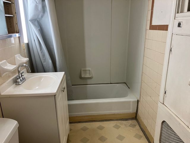 148 Point Grove Rd, Southwick, MA 01077