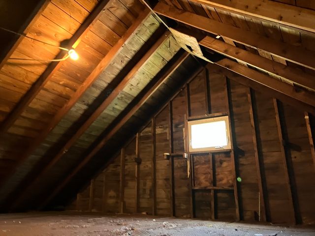 148 Point Grove Rd, Southwick, MA 01077