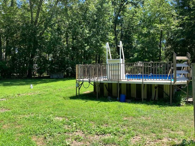 148 Point Grove Rd, Southwick, MA 01077