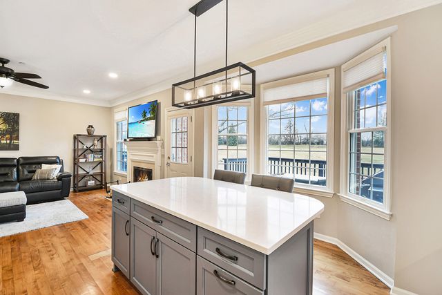 35 Red Tail Drive, Hawthorn Woods, IL 60047