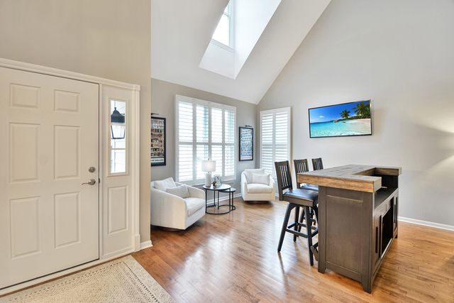 35 Red Tail Drive, Hawthorn Woods, IL 60047