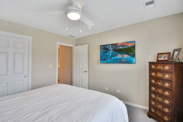 35 Red Tail Drive, Hawthorn Woods, IL 60047