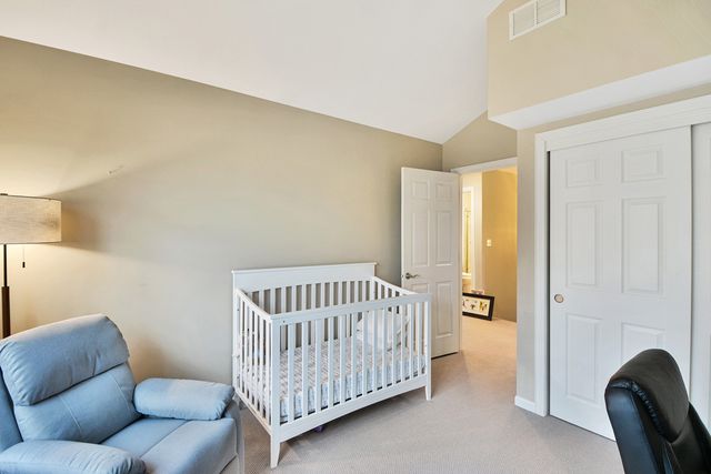 35 Red Tail Drive, Hawthorn Woods, IL 60047