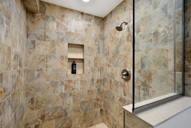 35 Red Tail Drive, Hawthorn Woods, IL 60047