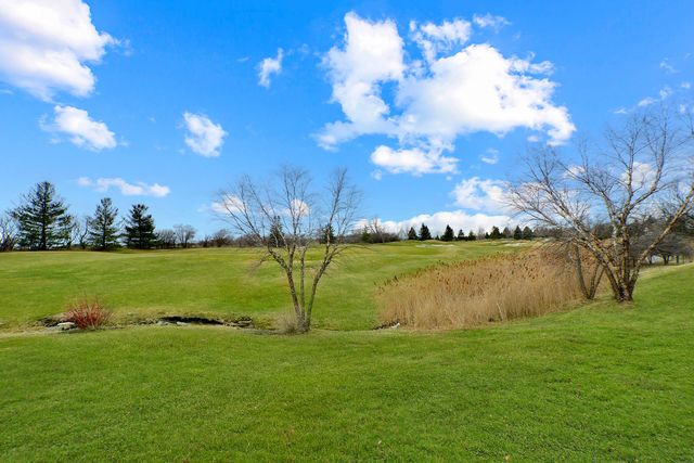 35 Red Tail Drive, Hawthorn Woods, IL 60047