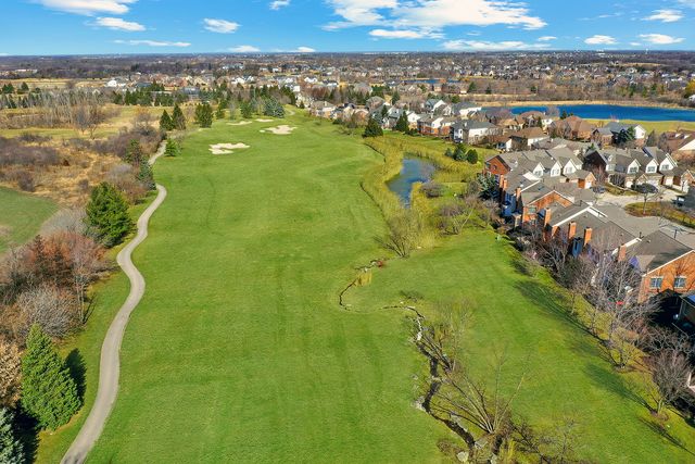 35 Red Tail Drive, Hawthorn Woods, IL 60047