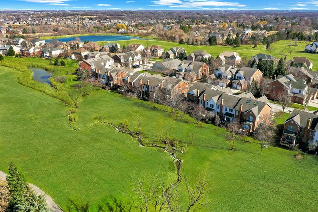 35 Red Tail Drive, Hawthorn Woods, IL 60047