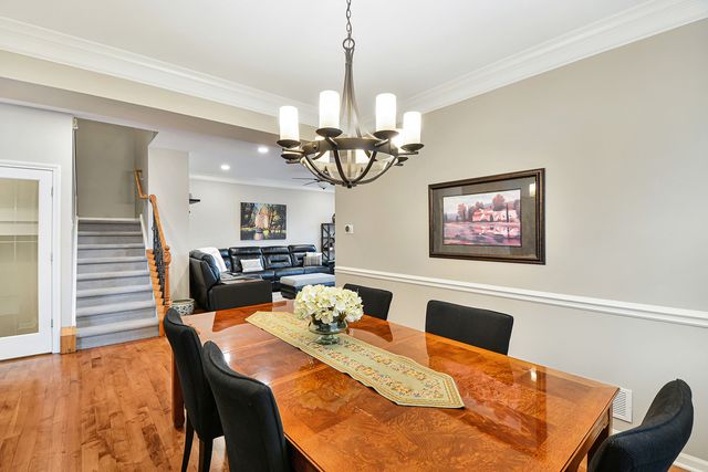 35 Red Tail Drive, Hawthorn Woods, IL 60047