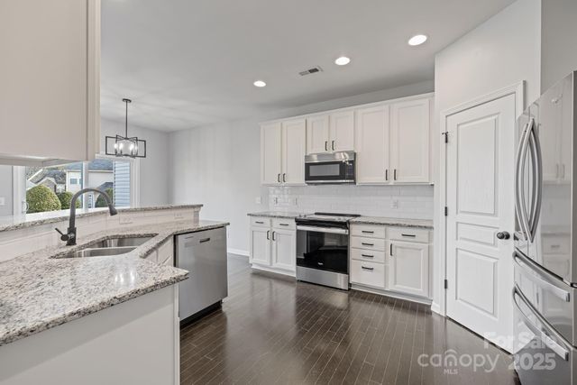 4364 Park South Station Boulevard, Charlotte, NC 28210