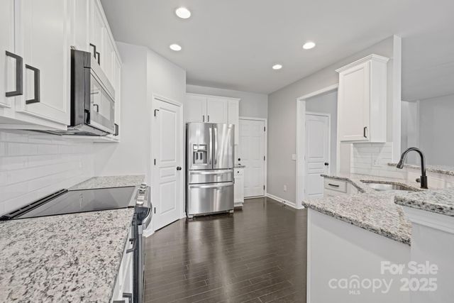 4364 Park South Station Boulevard, Charlotte, NC 28210