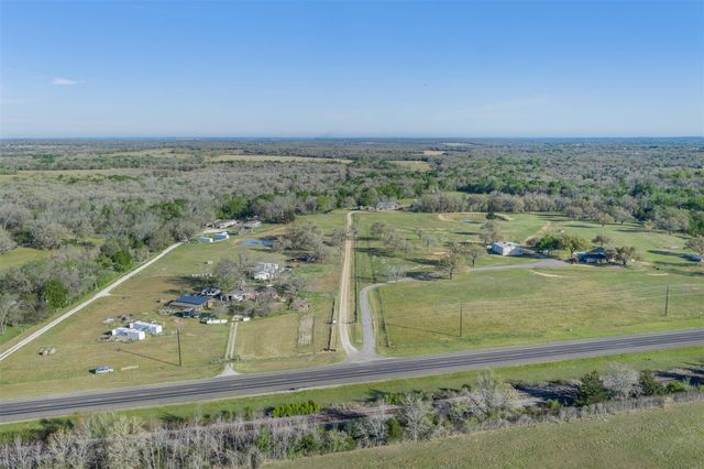 2313 E Us Highway 79, Rockdale, TX 76567