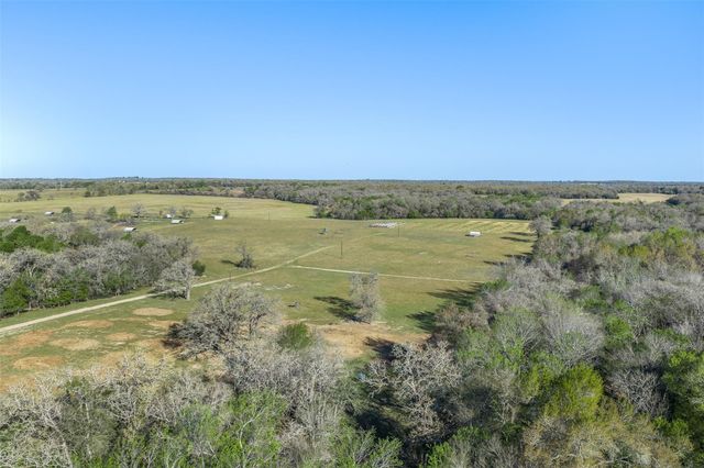 2313 E Us Highway 79, Rockdale, TX 76567