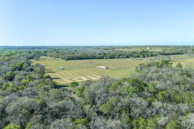 2313 E Us Highway 79, Rockdale, TX 76567