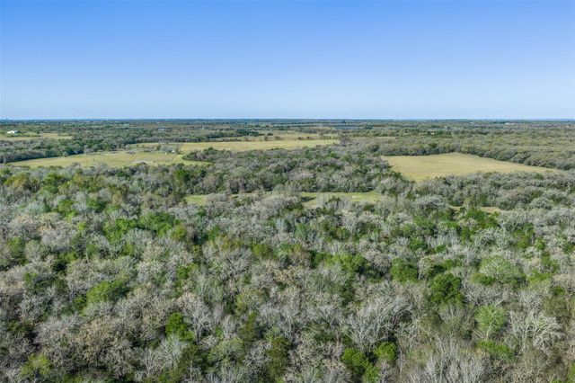 2313 E Us Highway 79, Rockdale, TX 76567