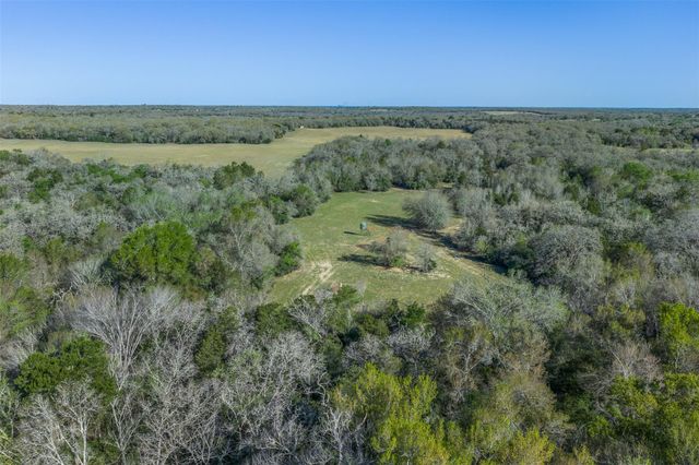 2313 E Us Highway 79, Rockdale, TX 76567