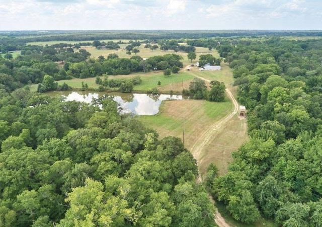 2313 E Us Highway 79, Rockdale, TX 76567