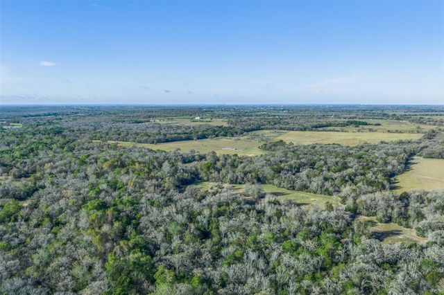 2313 E Us Highway 79, Rockdale, TX 76567