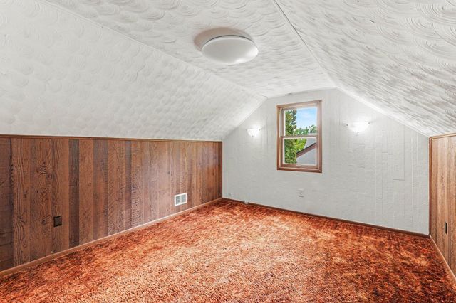 1708 Nevada Avenue E, Saint Paul, MN 55106