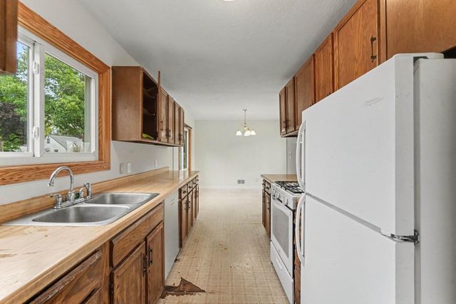 1708 Nevada Avenue E, Saint Paul, MN 55106
