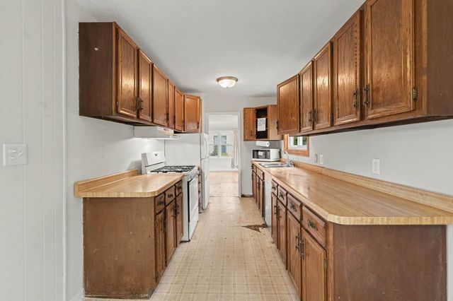 1708 Nevada Avenue E, Saint Paul, MN 55106