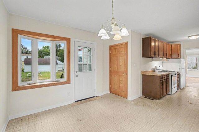 1708 Nevada Avenue E, Saint Paul, MN 55106
