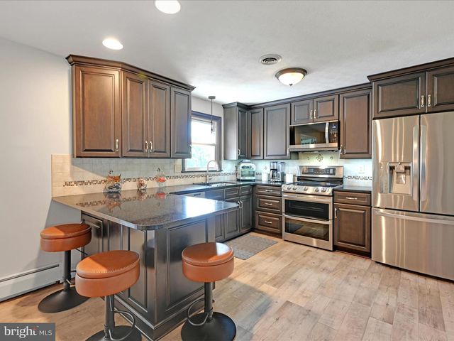 1134 SUN DR, Lebanon, PA 17046