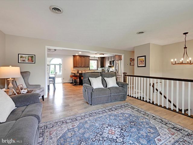 1134 SUN DR, Lebanon, PA 17046