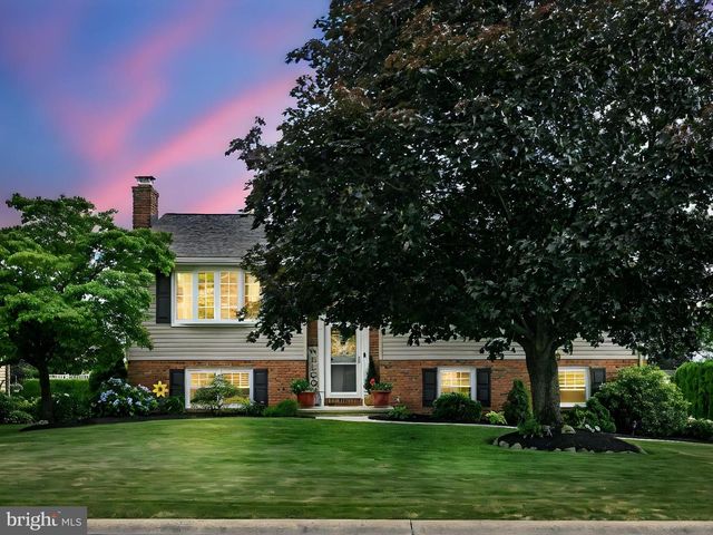 1134 SUN DR, Lebanon, PA 17046
