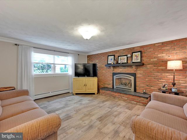 1134 SUN DR, Lebanon, PA 17046