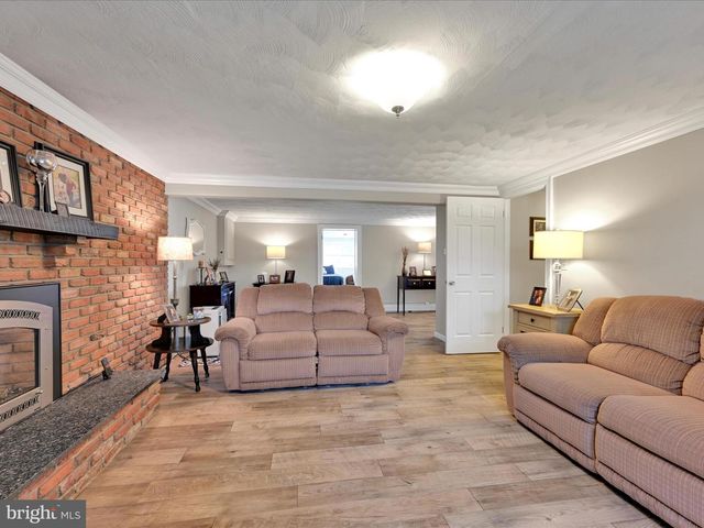 1134 SUN DR, Lebanon, PA 17046