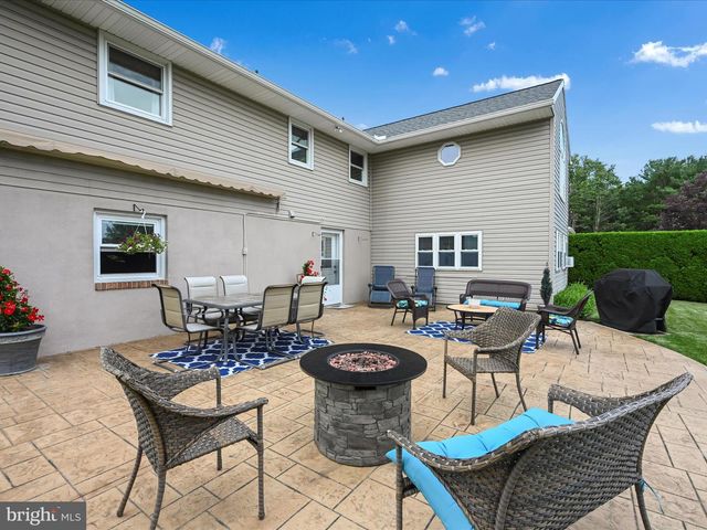 1134 SUN DR, Lebanon, PA 17046