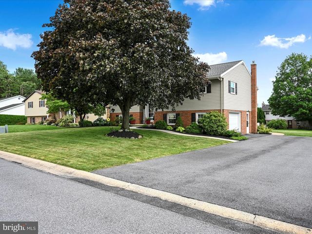 1134 SUN DR, Lebanon, PA 17046