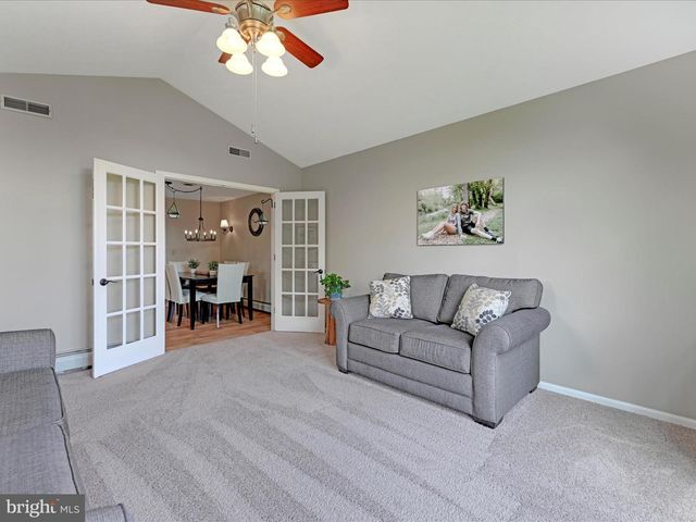 1134 SUN DR, Lebanon, PA 17046