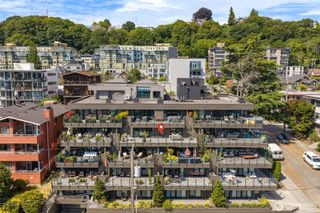 2040 Waverly Place N #302, Seattle, WA 98109
