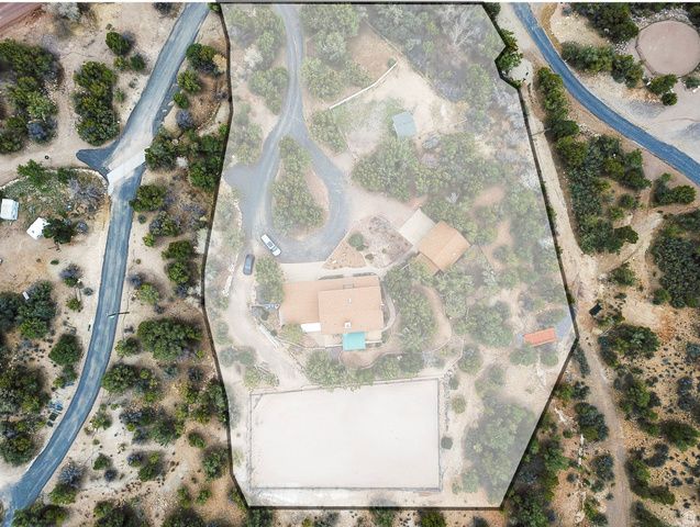 948 W TOPAZ RD, Diamond Valley, UT 84770