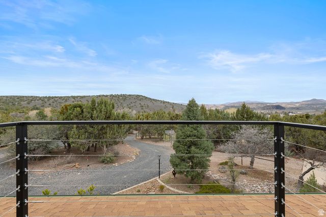 948 W TOPAZ RD, Diamond Valley, UT 84770