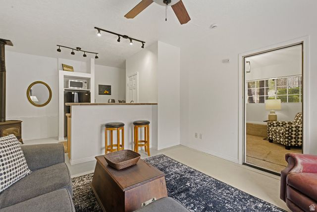 948 W TOPAZ RD, Diamond Valley, UT 84770