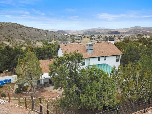 948 W TOPAZ RD, Diamond Valley, UT 84770