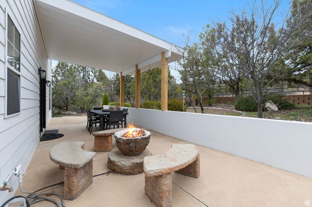 948 W TOPAZ RD, Diamond Valley, UT 84770