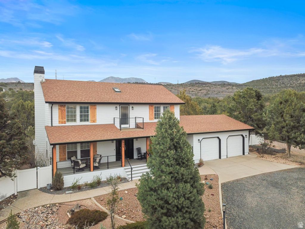 948 W TOPAZ RD, Diamond Valley, UT 84770