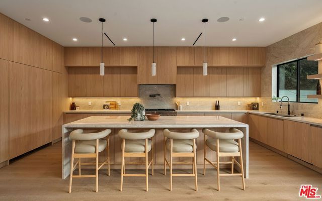 3621 Greenwood Avenue, Los Angeles, CA 90066